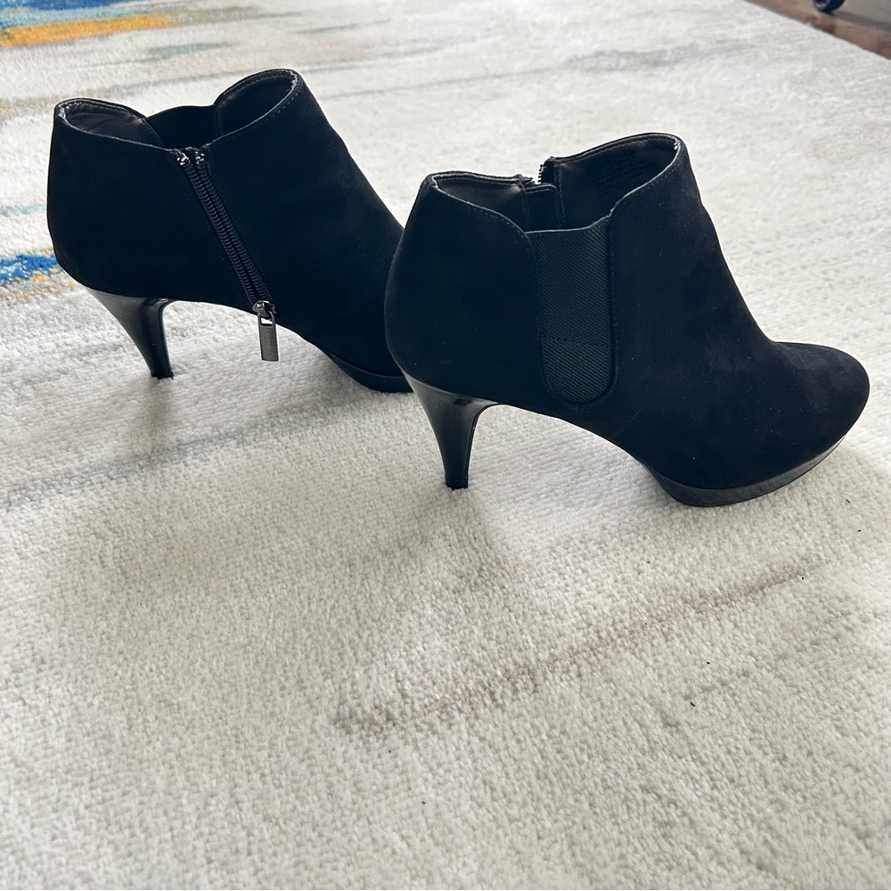 Bandolino Black Suede Ankle Booties with Kitten Heel
